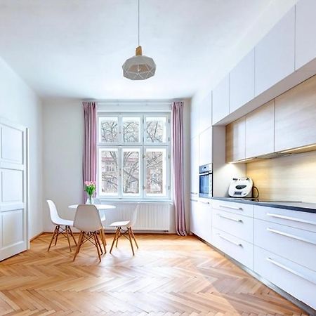 City Center Apartment Hradec Kralove Exterior photo